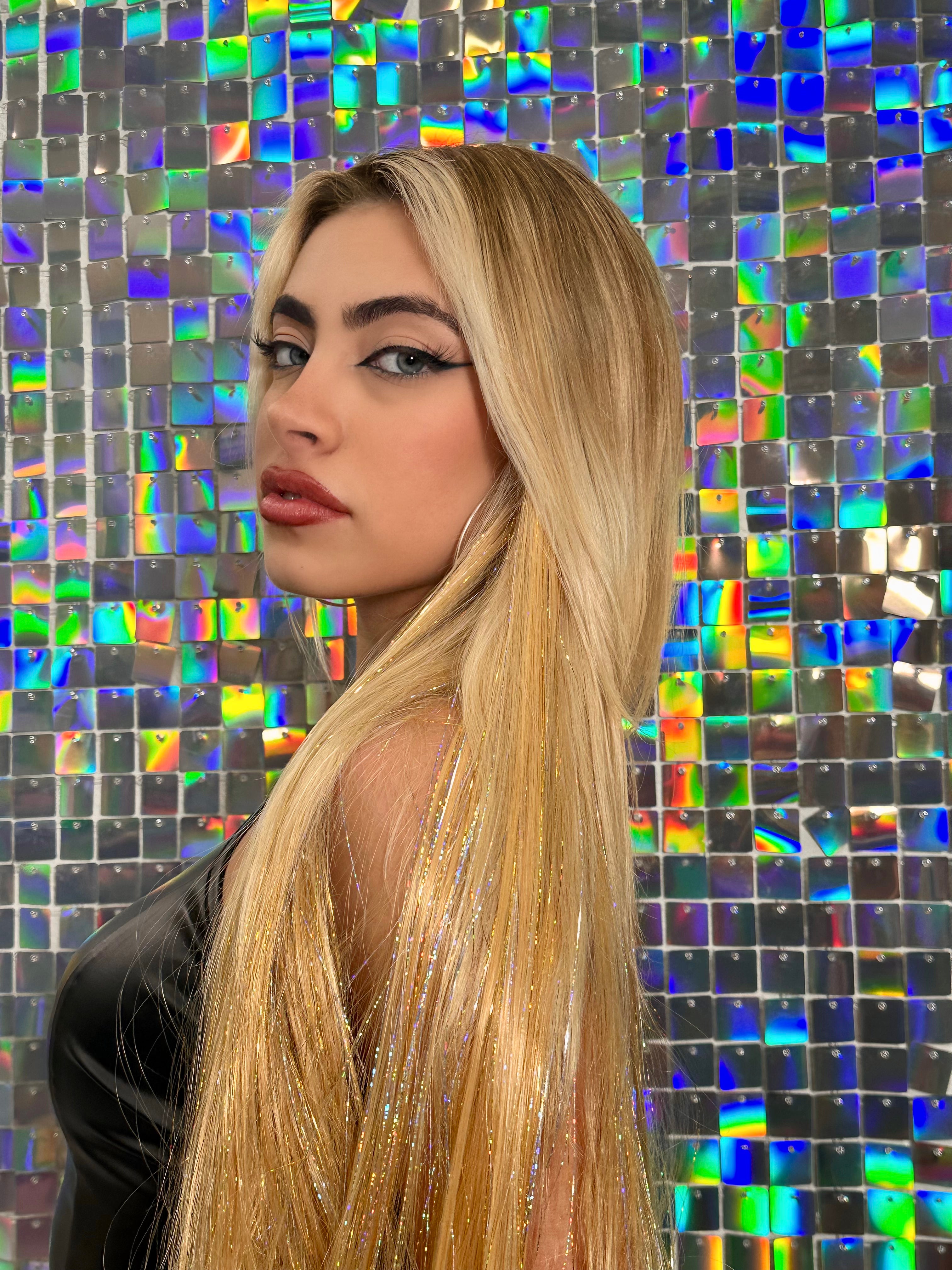 Blonde Bombshell - 22in Luxe Synthetic Full Clip-In Extension Set with Tinsel - Lunautics Clip-In Extensions