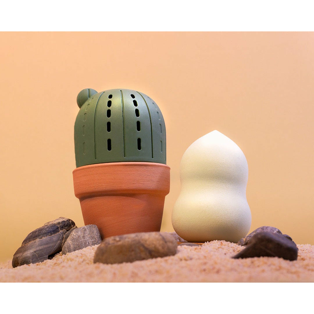 Blend & Wander Makeup Sponge with Cactus Case