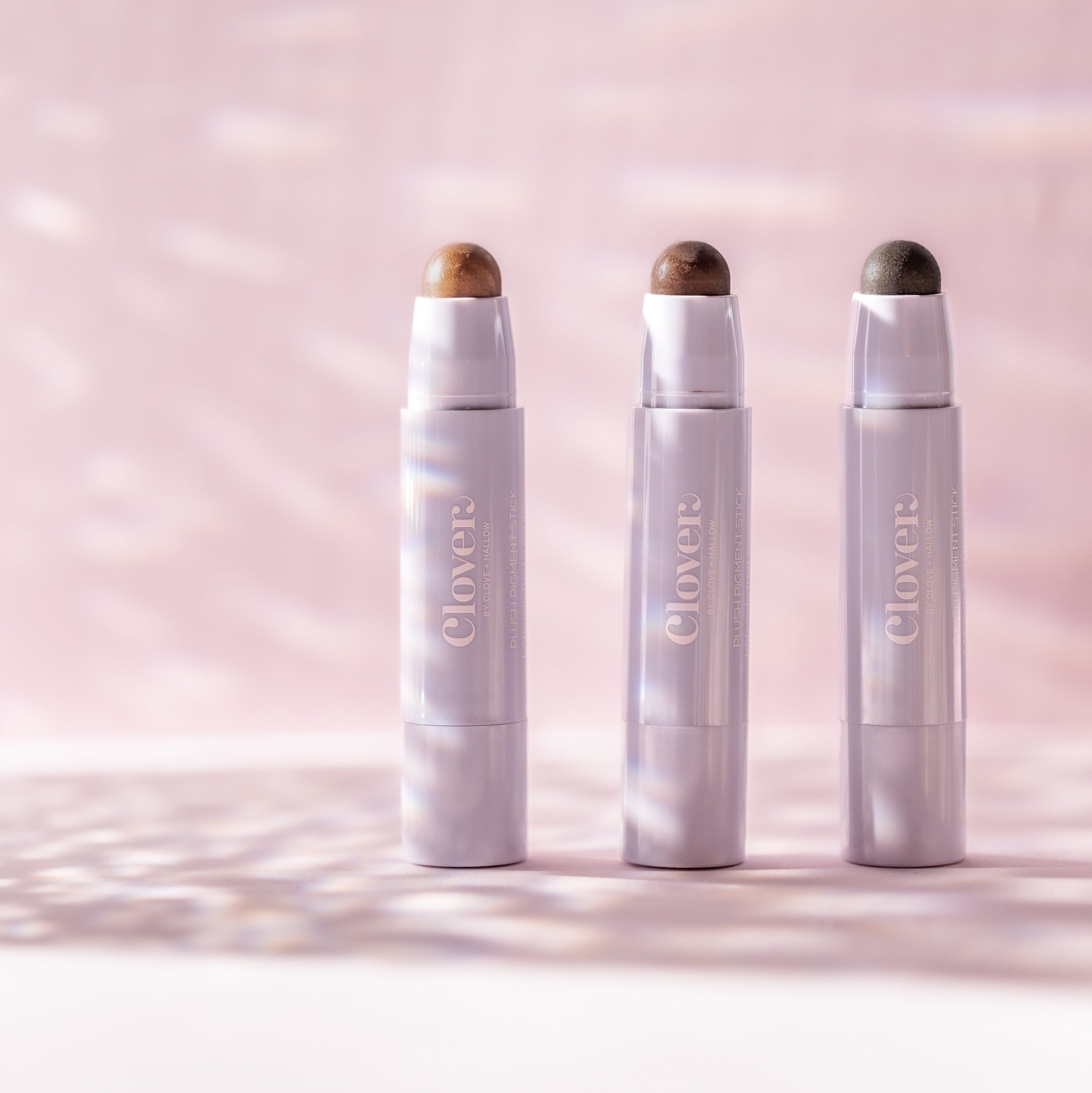 Plush Pigment Eyeshadow Stick - Lunautics Eyes